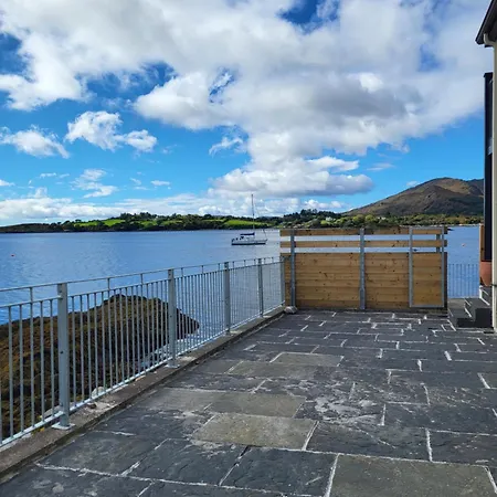 The Boat House Waterside Holiday home
