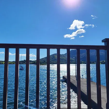 Holiday home The Boat House Waterside